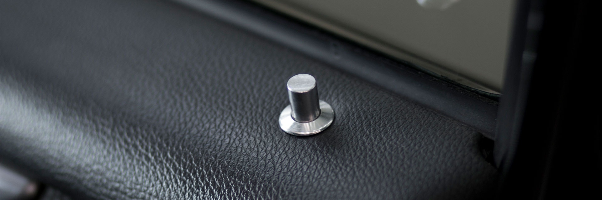 DÖRRPINNAR I ÄKTA ALUMINIUM