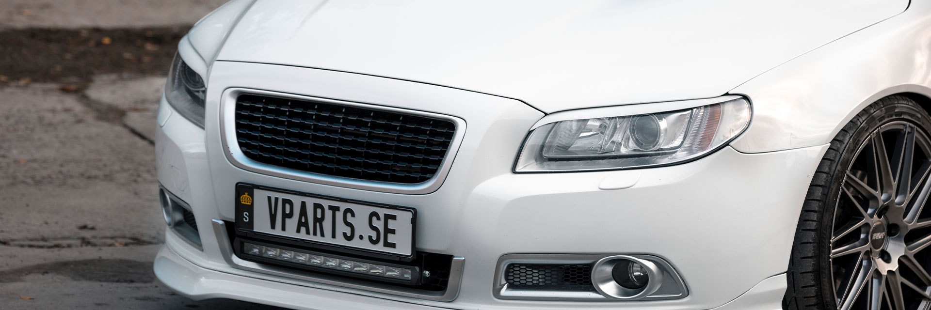 GRILLAR TILL VOLVO V70 08-16