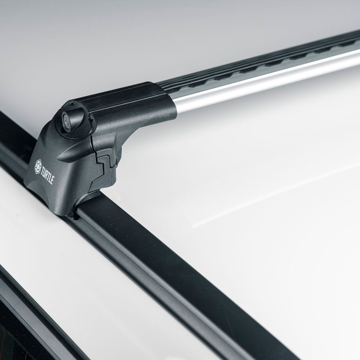 Tagbagagebærer Turtle AIR2, Sølv, til Volvo V90, V90CC 17-