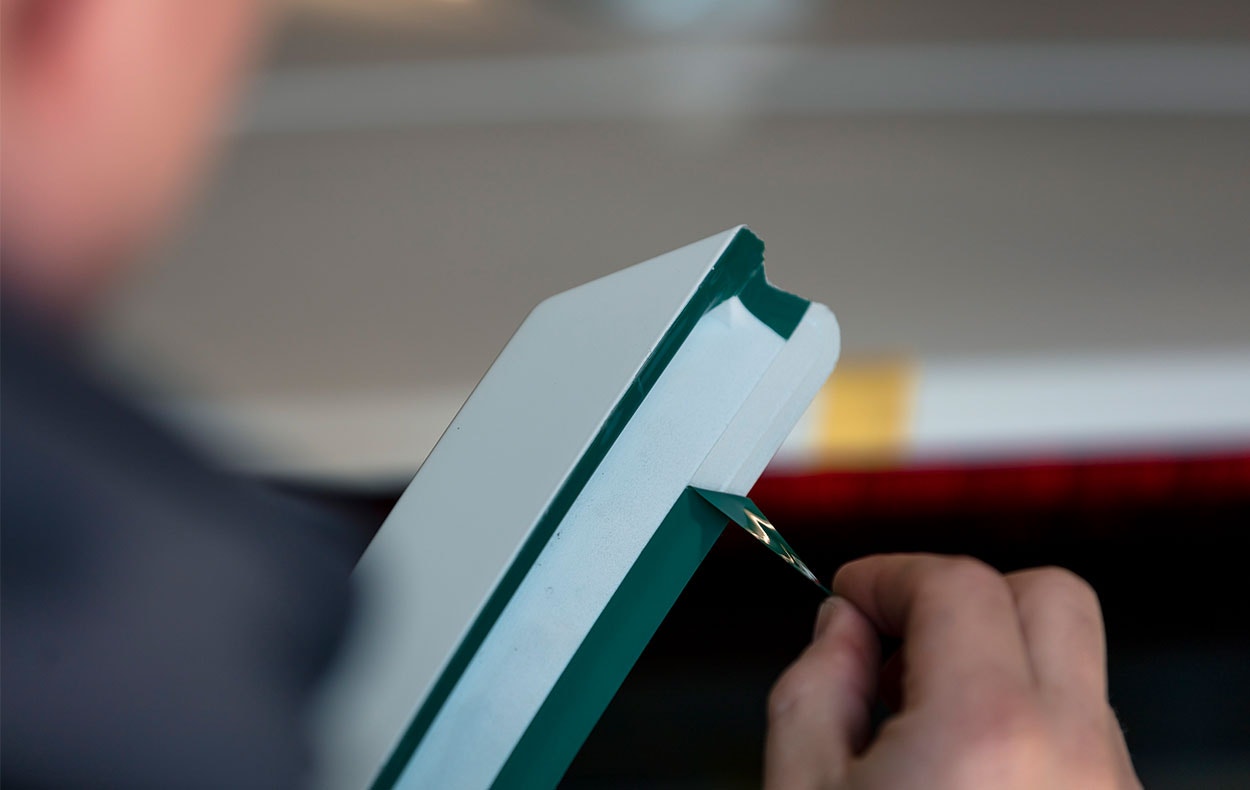 Ta bort skyddet över tejpen